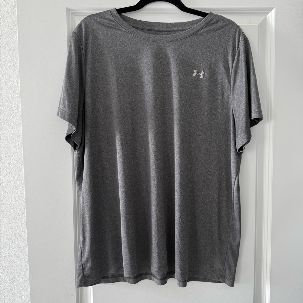 Under Armour Women’s Gray T-Shirt